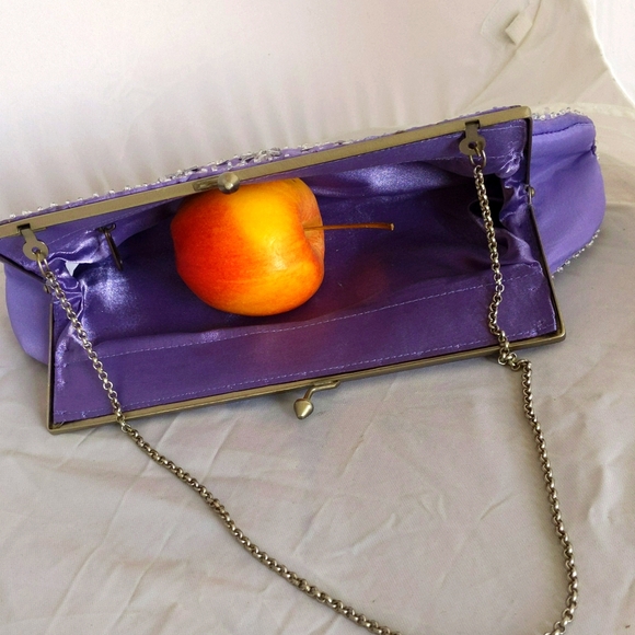Women's Lavender Clutch/Evening bag - Picture 3 of 6